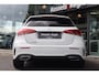 Mercedes-Benz A-klasse 200 AMG Pano Sfeerverlichting Burmester Camera Widescreen LED