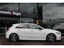 Mercedes-Benz A-klasse 200 AMG Pano Sfeerverlichting Burmester Camera Widescreen LED
