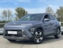 Hyundai Kona 1.6 GDI HEV Premium Sky SALE Full Hybride Automaat met Panorama schuifdak, Navigatie, Lederen bekleding en Climate Control Uit voorraad leverbaar