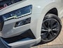 Skoda Karoq 1.5 TSI ACT Sportline Business | Met o.a. stoelverwarming, digitaal dashboard, navigatie en AppleCarPlay/AndroidAuto!