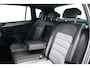 Volkswagen Tiguan 2.0 TSI 4Motion 3x R-Line Automaat 230 PK | Pano-dak | Virtual | Acc | CarPlay | Stoelverwarming | Trekhaak | Pdc |