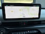 Fiat 600 600e La Prima 54 kWh Achteruitrijcamera - Airco - Apple carplay - Parkeersensoren - Navigatie - Draadloze telefoonoplader - Stoelverwarming - Voorstoelen met massagefunctie - Led verlichting - Bluetooth - Cruise control - Dodehoek detectie - Keyless start/ entry - Licht metalen velgen 18 inch - Stuur multifunctioneel