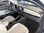 Fiat 600 600e La Prima 54 kWh Achteruitrijcamera - Airco - Apple carplay - Parkeersensoren - Navigatie - Draadloze telefoonoplader - Stoelverwarming - Voorstoelen met massagefunctie - Led verlichting - Bluetooth - Cruise control - Dodehoek detectie - Keyless start/ entry - Licht metalen velgen 18 inch - Stuur multifunctioneel