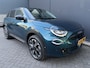 Fiat 600 600e La Prima 54 kWh Achteruitrijcamera - Airco - Apple carplay - Parkeersensoren - Navigatie - Draadloze telefoonoplader - Stoelverwarming - Voorstoelen met massagefunctie - Led verlichting - Bluetooth - Cruise control - Dodehoek detectie - Keyless start/ entry - Licht metalen velgen 18 inch - Stuur multifunctioneel