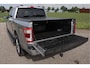 Ford F-150 PLATINUM | MASSAGE | PANO | GROOTSCHERM | COMFORT STOELEN | ADAPTIVE CRUISE | DC | DUBBELE CABINE | FACELIFT MODEL | GROOT SCHERM | 5 PERSOONS | DC | DASH CAM | MASSAGE | | De specialist in Amerikaanse pick‑ups in Nederland en Europa.