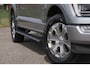 Ford F-150 PLATINUM | MASSAGE | PANO | GROOTSCHERM | COMFORT STOELEN | ADAPTIVE CRUISE | DC | DUBBELE CABINE | FACELIFT MODEL | GROOT SCHERM | 5 PERSOONS | DC | DASH CAM | MASSAGE | | De specialist in Amerikaanse pick‑ups in Nederland en Europa.