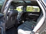 Audi E-tron e-tron 55 quattro 95 kWh | Panoramadak | 360 Camera | Apple Carplay | Bang & Olufsen | Head-Up Display | Trekhaak |