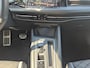 Volkswagen Golf 1.5 eTSI R-Line Business | Cruise Control | Climate Control | Digitaal Dashboard | Navigatie | Sportstoelen | Stoelverwarming | Stuurverwarming |