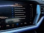 Volkswagen Touareg 3.0 TSi eHybrid 4M |All Black | Pano | 22" | Dynaudio | Topv | Memo | IQ Li. + Drive | Ambiente Verl. 30 Kleuren | Park |