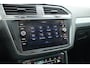 Volkswagen Tiguan 1.5 TSI Life | Rijklaar!! | Adapt. Cruise | Trekhaak | Navi | Stoel- Stuurverw. | All Season | Apple CarPlay |