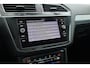 Volkswagen Tiguan 1.5 TSI Life | Rijklaar!! | Adapt. Cruise | Trekhaak | Navi | Stoel- Stuurverw. | All Season | Apple CarPlay |