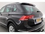 Volkswagen Tiguan 1.5 TSI Life | Rijklaar!! | Adapt. Cruise | Trekhaak | Navi | Stoel- Stuurverw. | All Season | Apple CarPlay |