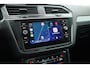 Volkswagen Tiguan 1.5 TSI Life | Rijklaar!! | Adapt. Cruise | Trekhaak | Navi | Stoel- Stuurverw. | All Season | Apple CarPlay |