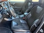 Volvo V40 2.0 T4 Business Sport | R-Design | Full LED | Stoelverwarming | BSR Uitlaat | Dealer Onderhouden