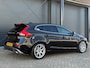 Volvo V40 2.0 T4 Business Sport | R-Design | Full LED | Stoelverwarming | BSR Uitlaat | Dealer Onderhouden