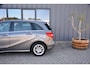 Mercedes-Benz B-klasse 180 Ambition 122pk Aut. * Leer * Xenon * Cruise * PDC V+A * Mooie auto