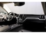 Volvo XC60 2.0 T4 Momentum Pro Panoramadak|Trekhaak|Leder|Winterpack