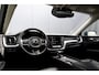 Volvo XC60 2.0 T4 Momentum Pro Panoramadak|Trekhaak|Leder|Winterpack