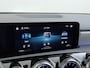 Mercedes-Benz A-klasse 200 164PK Automaat AMG Business Sol. Panoramadak Trekhaak Adap.Cruise Camera Navi Elek.Stoelen+Memory+Verwarmd Apple Carplay Android Auto Rijassistentiepakket Business Plus-pakket Pdc Privacy Glas DAB Bluetooth Lmv Isofix Apps 1.600KG Trekgewicht Origineel Nederlandse Auto
