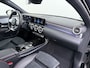 Mercedes-Benz A-klasse 200 164PK Automaat AMG Business Sol. Panoramadak Trekhaak Adap.Cruise Camera Navi Elek.Stoelen+Memory+Verwarmd Apple Carplay Android Auto Rijassistentiepakket Business Plus-pakket Pdc Privacy Glas DAB Bluetooth Lmv Isofix Apps 1.600KG Trekgewicht Origineel Nederlandse Auto