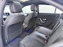 Mercedes-Benz A-klasse 200 164PK Automaat AMG Business Sol. Panoramadak Trekhaak Adap.Cruise Camera Navi Elek.Stoelen+Memory+Verwarmd Apple Carplay Android Auto Rijassistentiepakket Business Plus-pakket Pdc Privacy Glas DAB Bluetooth Lmv Isofix Apps 1.600KG Trekgewicht Origineel Nederlandse Auto