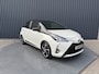 Toyota Yaris 1.5 Hybrid Bi-Tone Plus | Pano dak | PDC Achter | 10 jr GARANTIE | Rijklaar!!