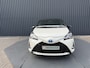Toyota Yaris 1.5 Hybrid Bi-Tone Plus | Pano dak | PDC Achter | 10 jr GARANTIE | Rijklaar!!