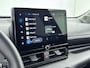 Toyota Yaris 1.5 Hybrid 115 Dynamic | Dodehoek detectie | Parkeersensoren voor/achter | Stoel-/stuurverwarming | Apple Carplay / Android Auto | Keyless | Adaptive Cruise | Clima | Camera | LED | 16 inch