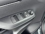 Toyota Yaris 1.5 Hybrid 115 Dynamic | Dodehoek detectie | Parkeersensoren voor/achter | Stoel-/stuurverwarming | Apple Carplay / Android Auto | Keyless | Adaptive Cruise | Clima | Camera | LED | 16 inch