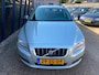 Volvo V70 2.5T Momentum Automaat LEER / PDC / TREKHAAK