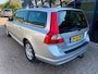Volvo V70 2.5T Momentum Automaat LEER / PDC / TREKHAAK