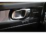 Volvo XC40 T5 262PK [Plug-In] Plus Dark | Trekhaak | BLIS | Adaptieve Cruise | Nubuck |