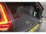 Volvo XC40 T5 262PK [Plug-In] Plus Dark | Trekhaak | BLIS | Adaptieve Cruise | Nubuck |