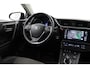 Toyota Auris Touring Sports 1.8 Hybrid Lease Pro | Panoramadak | Navigatie | Stoelverwarming | Parkeersensoren voor/achter | LED | Keyless | Cruise Control | Clima | Camera | 16 inch | Rijstrooksensor | Bluetooth