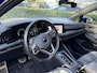 Volkswagen Golf 1.5 eTSI R-Line | WORDT VERWACHT | PANORAMADAK | ACHTERUITRIJCAMERA | TREKHAAK | DODEHOEK | STOELVERWARMING | STUURVERWARMING | PRIVACY GLASS |