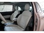 Fiat 500e La Prima 42 kWh | SOH 93,5% | Panoramadak | Camera | Stoelverwarming | Navigatie | Keyless | 17 Inch Lichtmetalen velgen |