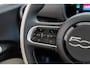 Fiat 500e La Prima 42 kWh | SOH 93,5% | Panoramadak | Camera | Stoelverwarming | Navigatie | Keyless | 17 Inch Lichtmetalen velgen |
