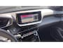 Peugeot 208 GT | Elektrische parkeerrem | Extra getinte achterste zijruiten en achterruit | Extra getinte achterste zijruiten en achterruit