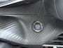 Peugeot 208 GT | Elektrische parkeerrem | Extra getinte achterste zijruiten en achterruit | Extra getinte achterste zijruiten en achterruit