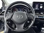 Toyota C-HR / C-HR+ 2.0 Hybrid Dynamic | Trekhaak | Dodehoek detectie | Apple Carplay / Android Auto | Parkeersensoren voor/achter | Keyless | Adaptive Cruise | Clima | Camera | 18 inch