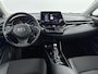 Toyota C-HR / C-HR+ 2.0 Hybrid Dynamic | Trekhaak | Dodehoek detectie | Apple Carplay / Android Auto | Parkeersensoren voor/achter | Keyless | Adaptive Cruise | Clima | Camera | 18 inch