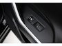 Toyota RAV4 2.5 Plug-in Hybrid AWD Style | Apple Carplay / Android Auto | Stoel-/achterbankverwarming | Leder | Adaptive Cruise | Keyless | Clima | Parkeersensoren voor/achter | Camera | 19 inch