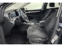 Volkswagen Golf 1.0 eTSI Life Business | Stoelverwarming | Navigatie | LED koplampen