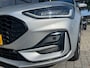 Ford Focus Wagon 1.0 EcoBoost Hybrid ST Line AUTOMAAT | STOEL, STUUR &VOORRUITVERWARMING| CLIMATE CONTROL| PARKEERSENSOREN V+A| DAB| NAVIGATIE+ APPLE CARPLAY/ANDROID AUTO|
