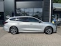 Ford Focus Wagon 1.0 EcoBoost Hybrid ST Line AUTOMAAT | STOEL, STUUR &VOORRUITVERWARMING| CLIMATE CONTROL| PARKEERSENSOREN V+A| DAB| NAVIGATIE+ APPLE CARPLAY/ANDROID AUTO|