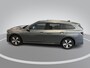 Volkswagen Passat Variant 1.5 eTSI 150pk DSG Elegance Business · Camera · Wegklapbare Trekhaak · Apple/Android Car Play · Dodehoeksensoren · P-Sensoren · 17'' Inch · Garantie t/m 18-06-2028 of 100.000