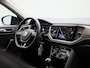 Volkswagen T-Roc 1.5 TSI Style Business | 150 PK | Apple Carplay / Android Auto | Elektrische Kofferklep | Virtual Cockpit | Parkeersensoren |