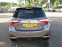 Toyota Yaris 1.5 Hybrid Dynamic super nette zeer complete Yaris met trekhaak in two-tone kleurstelling!