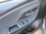 Toyota Yaris 1.5 Hybrid Dynamic super nette zeer complete Yaris met trekhaak in two-tone kleurstelling!
