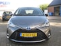 Toyota Yaris 1.5 Hybrid Dynamic super nette zeer complete Yaris met trekhaak in two-tone kleurstelling!